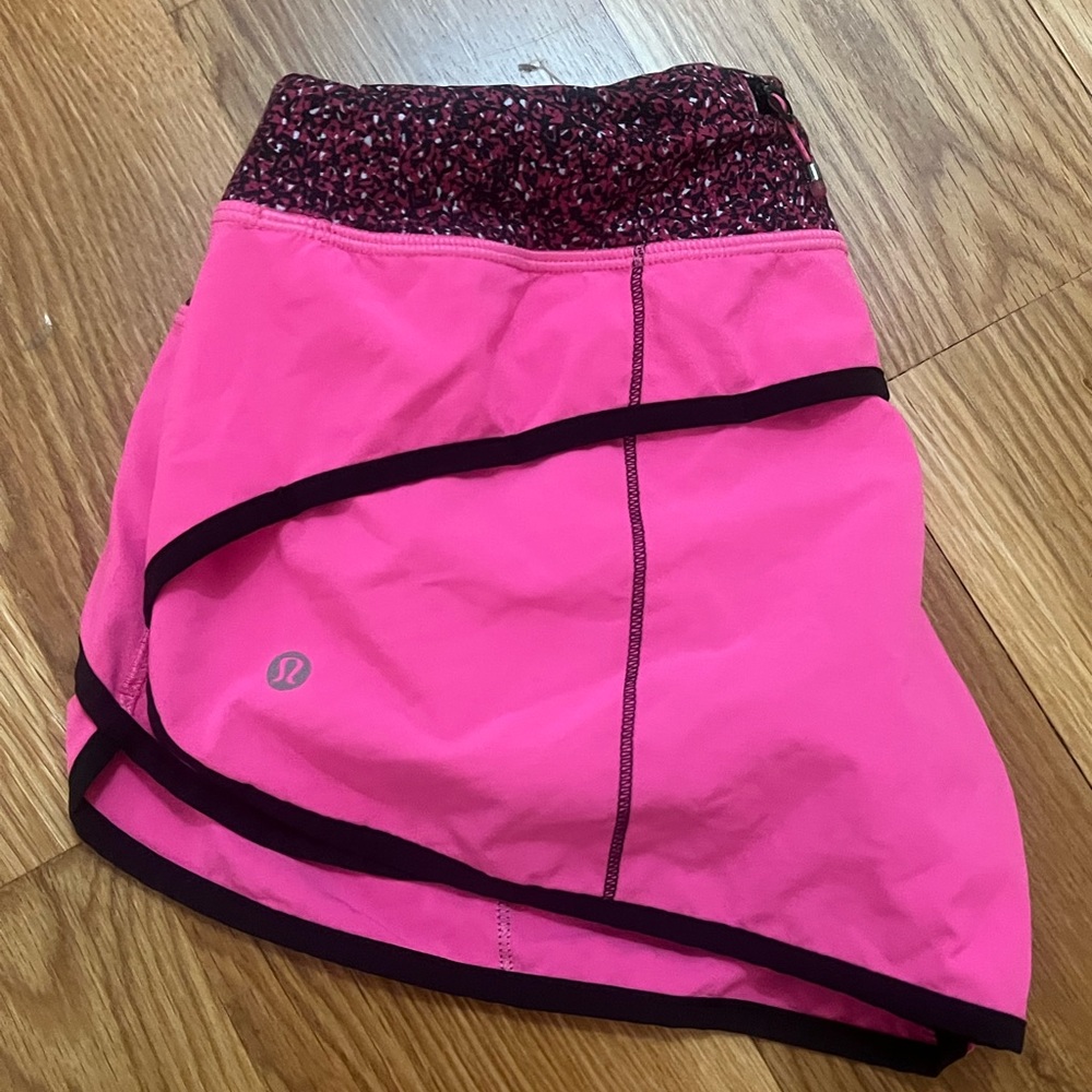 Lululemon speed up shorts 2.5”
